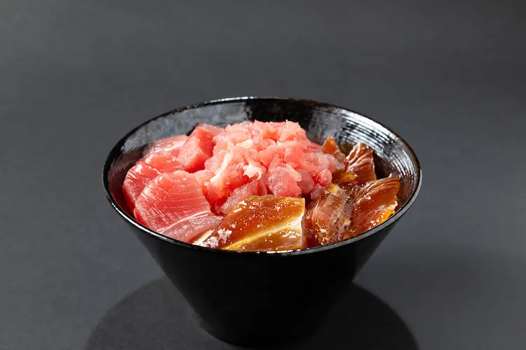 鮪三昧丼